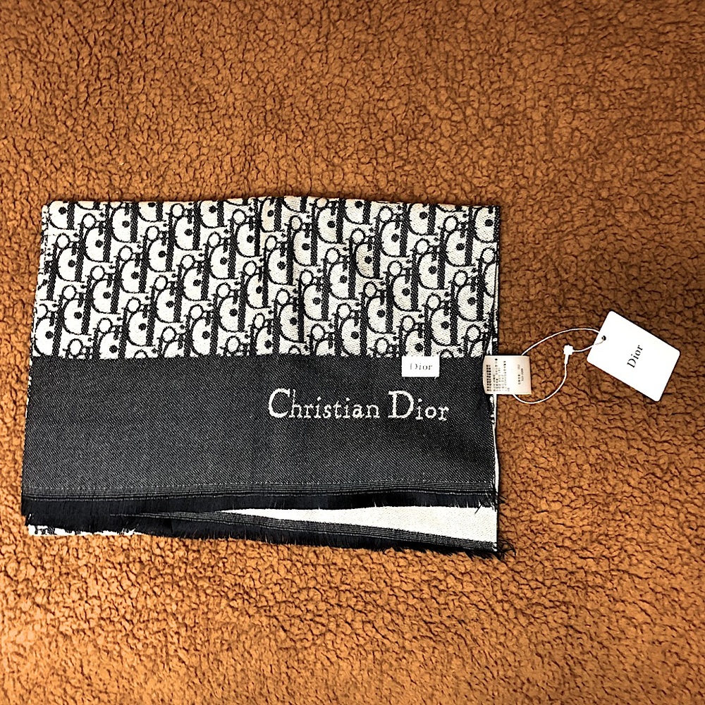 Christian Dior Bleu Marine Scarf